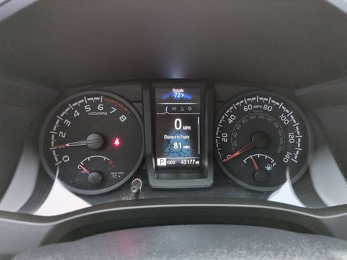 Used 2022 Toyota Tacoma SR AWD/4WD image 15