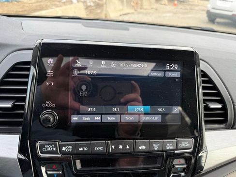 Used 2024 Honda Odyssey EX-L image 10