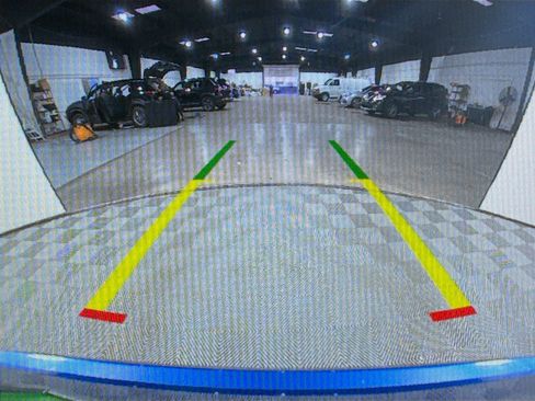 Used 2021 Maserati Levante image 18