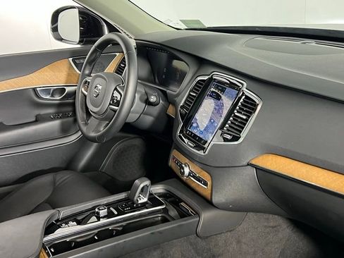 Used 2024 Volvo XC90 B5 Plus image 32