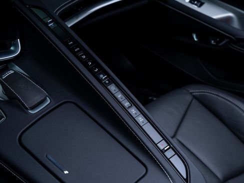 Used 2024 Chevrolet Corvette Z06 RWD image 18