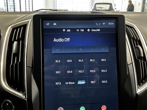 Used 2023 Ford Edge Titanium image 14