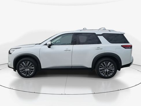 Used 2025 Nissan Pathfinder SL w/ SL Premium Package FWD image 9