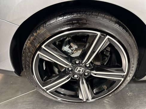 Used 2025 Honda Accord Sport image 15