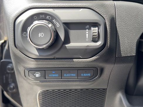 Used 2023 Jeep Gladiator Sport AWD/4WD image 26