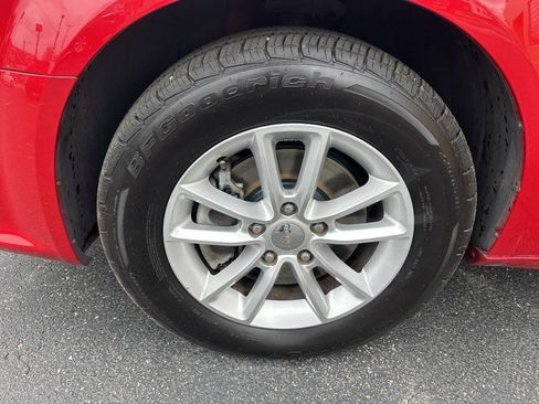 Used 2013 Dodge Grand Caravan SXT FWD image 6