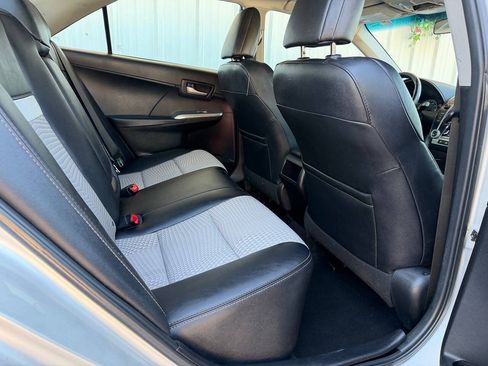 Used 2013 Toyota Camry SE FWD image 16
