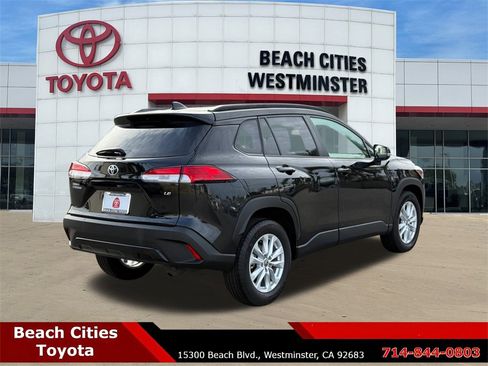 Certified 2025 Toyota Corolla Cross LE image 12