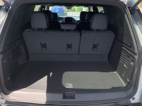 New 2026 Chevrolet Traverse RS AWD/4WD image 19