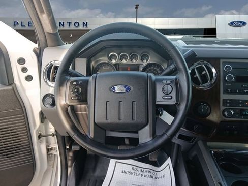Used 2012 Ford F250 Lariat w/ Lariat Interior Pkg image 12