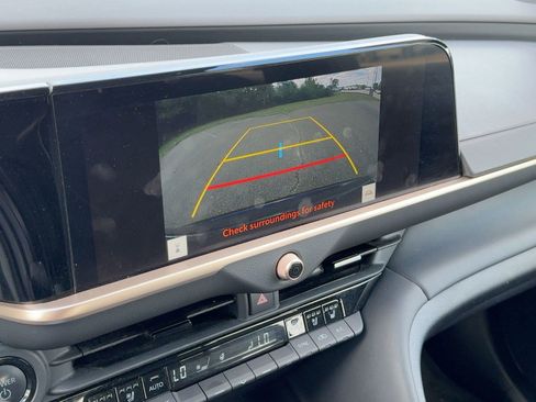 Used 2024 Toyota Crown Limited image 23