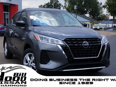 New 2025 Nissan Kicks S