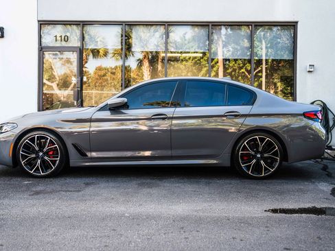 Used 2021 BMW 530i w/ M Sport Package RWD image 8