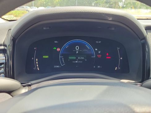 Used 2025 Toyota Camry LE FWD image 28