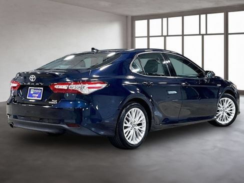 Used 2018 Toyota Camry XLE w/ Audio Package FWD image 6