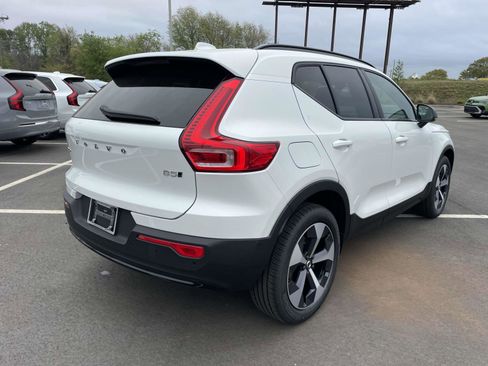 New 2025 Volvo XC40 B5 Plus w/ Protection Package Premier image 9