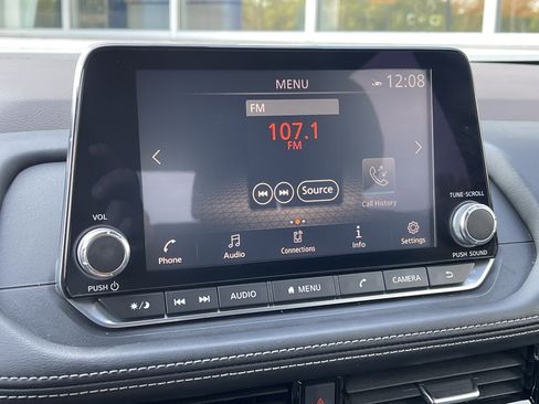 Used 2021 Nissan Rogue SV image 24