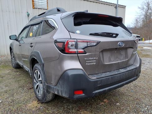 Used 2024 Subaru Outback Premium image 16