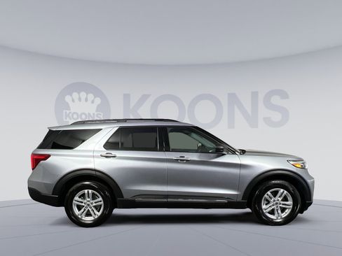 Used 2022 Ford Explorer XLT w/ Class IV Trailer Tow Package AWD/4WD image 12
