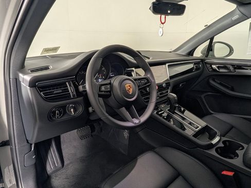 New 2026 Porsche Macan AWD/4WD image 4