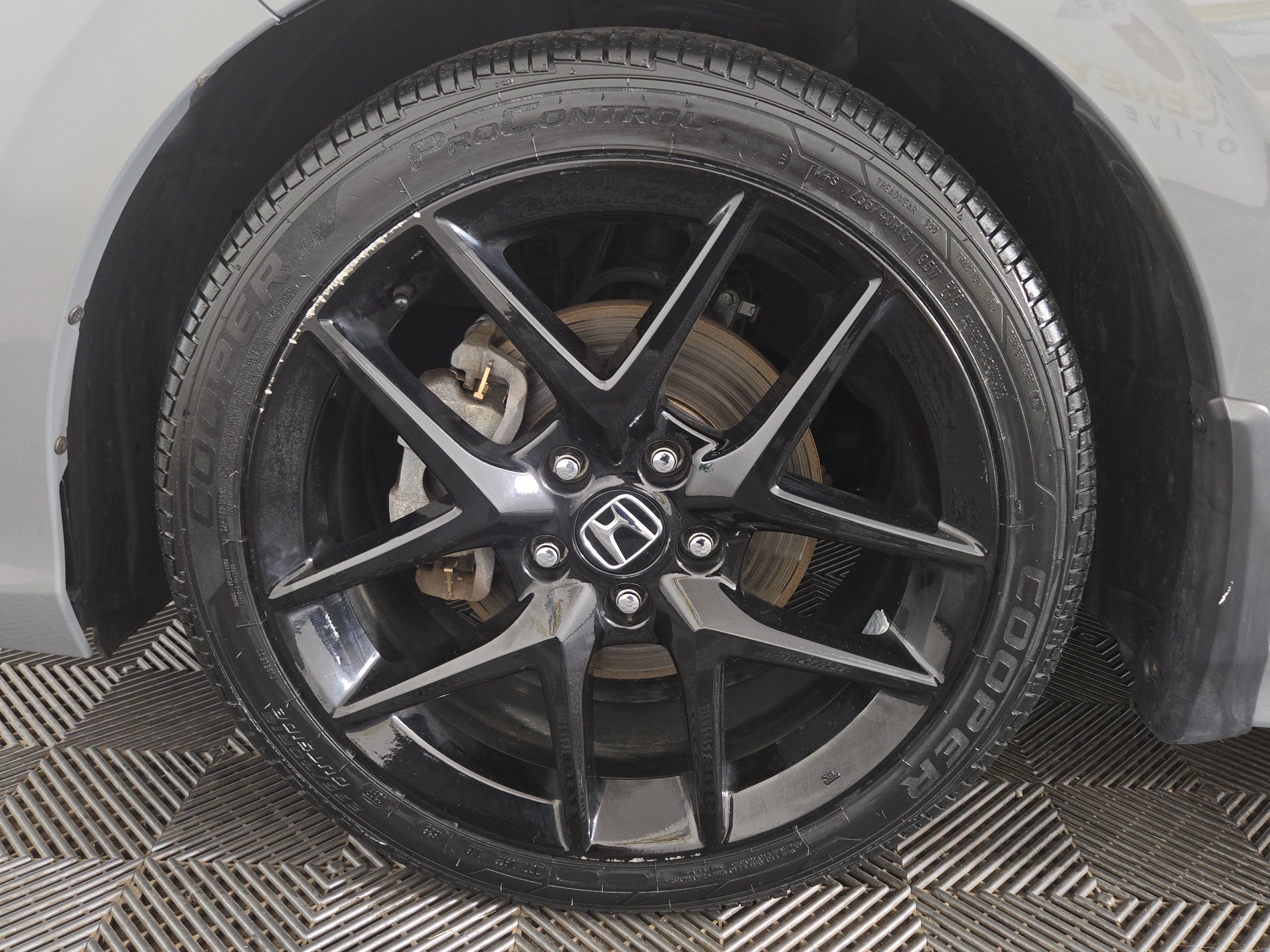 Used 2025 Honda Civic Sport image 33