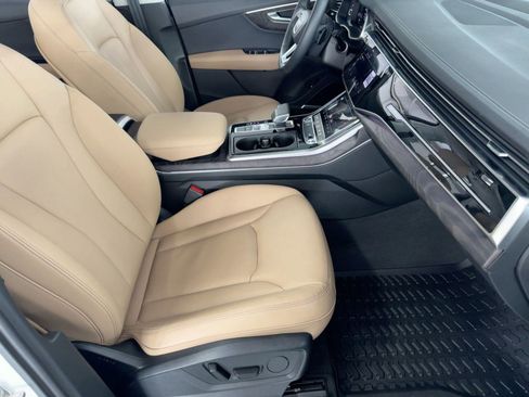 Used 2025 Audi Q7 2.0T Premium w/ Convenience Plus Package image 30