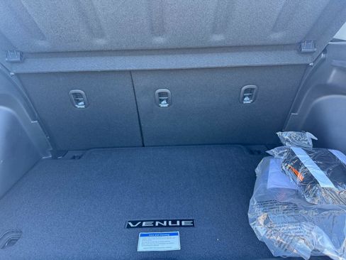 Certified 2025 Hyundai Venue SEL image 14