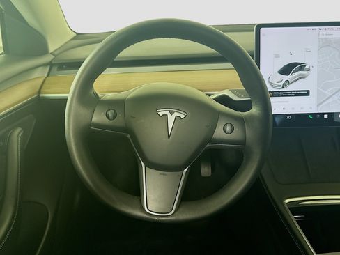 Used 2021 Tesla Model 3 Standard Range Plus RWD image 16