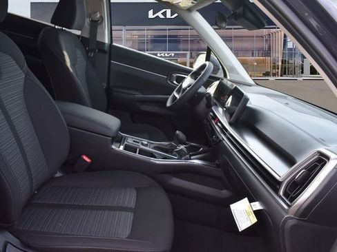 New 2026 Kia Sorento LX FWD image 13