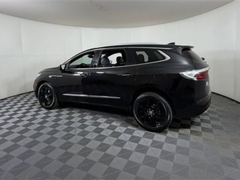 Used 2023 Buick Enclave Essence w/ Sport Touring Edition image 4