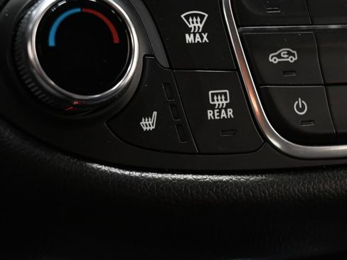 Used 2023 Chevrolet Malibu LT FWD image 12