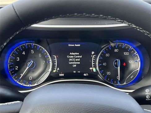 New 2026 Chrysler Pacifica Select image 23