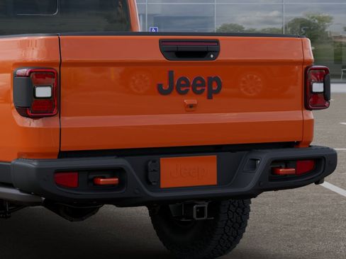 New 2025 Jeep Gladiator Rubicon image 13