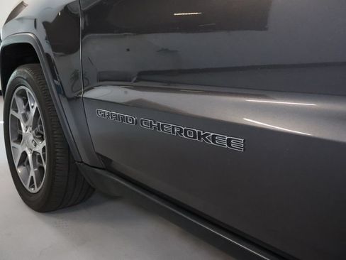 Used 2019 Jeep Grand Cherokee Limited AWD/4WD image 14