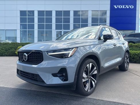 Used 2024 Volvo XC40 B5 Ultimate w/ Protection Package Premier AWD/4WD image 37