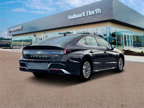 New 2025 Hyundai Sonata Limited image 7