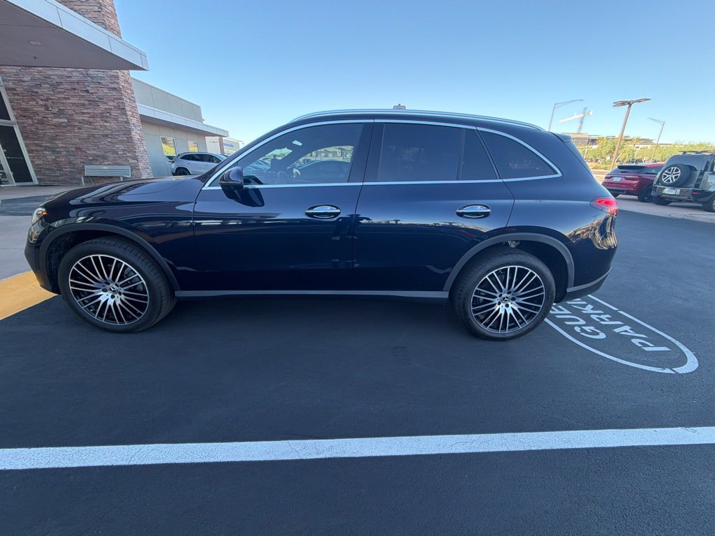Used 2024 Mercedes-Benz GLC 300 image 4