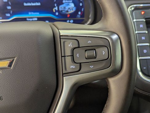 Used 2024 Chevrolet Suburban LT image 25