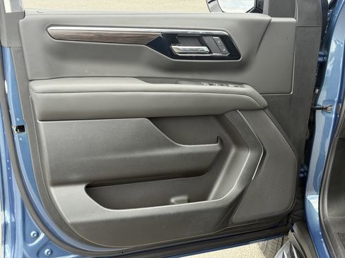 New 2026 Chevrolet Tahoe LS w/ LPO, Dark Essentials Package AWD/4WD image 9
