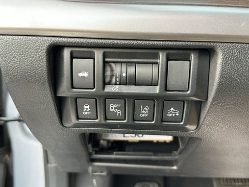 Used 2018 Subaru Legacy 2.5i Limited image 16