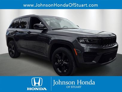 Used 2023 Jeep Grand Cherokee Altitude