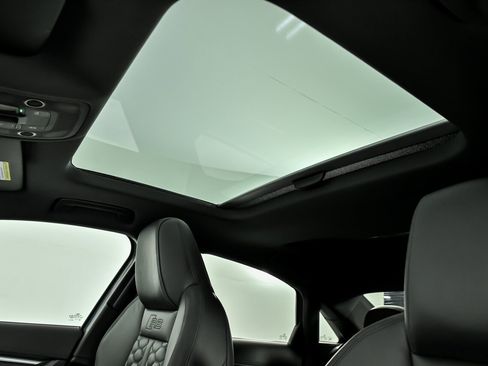 Used 2022 Audi RS 3 image 24