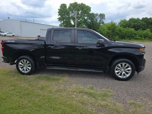 Used 2021 Chevrolet Silverado 1500 Custom w/ Safety Confidence Package AWD/4WD image 7