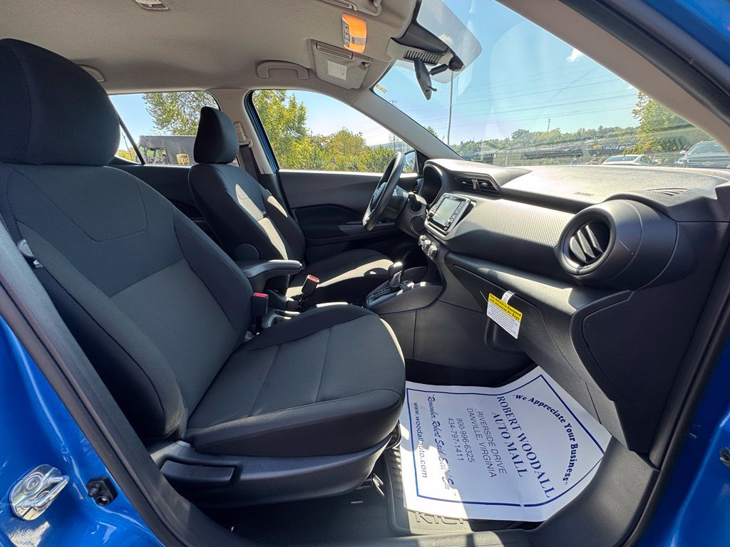 Certified 2025 Nissan Kicks Play S FWD image 10