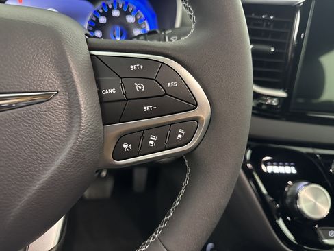 New 2026 Chrysler Voyager LX image 15