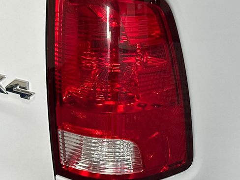 Used 2018 RAM 1500 Classic SLT image 47