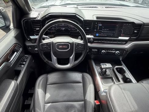 Used 2025 GMC Sierra 1500 SLT w/ SLT Convenience Package AWD/4WD image 16