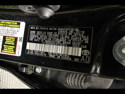 Used 2018 Toyota Corolla LE w/ Carpet Mat Package (TMS) FWD image 26