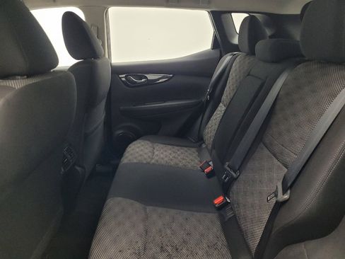 Used 2018 Nissan Rogue Sport SV w/ SV Technology Package AWD/4WD image 18