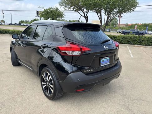 Used 2020 Nissan Kicks SR image 8